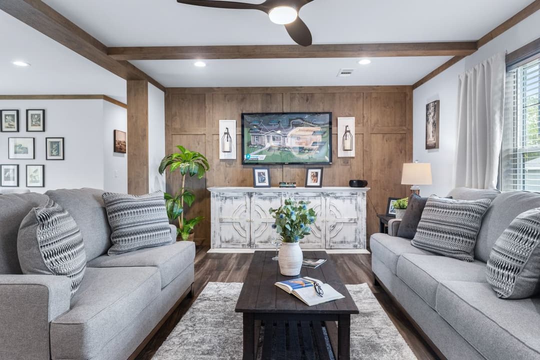 Everett interior home features