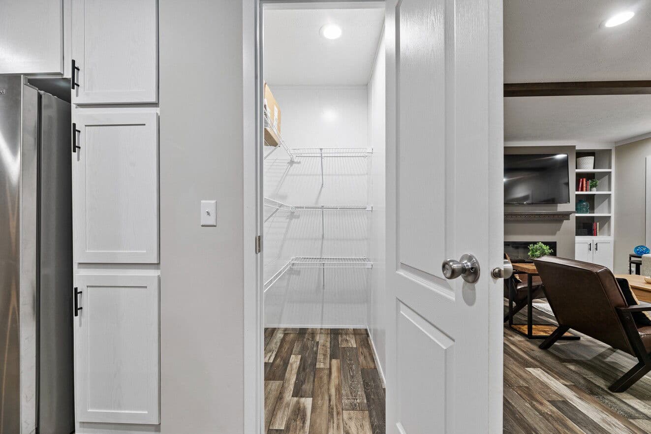 K2 32764p interior home features