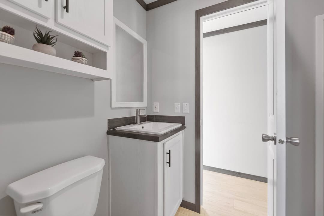 Pioneer 16763k bathroom home features