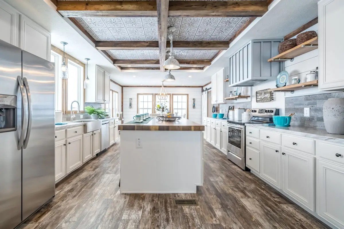 The emma jean hero home features