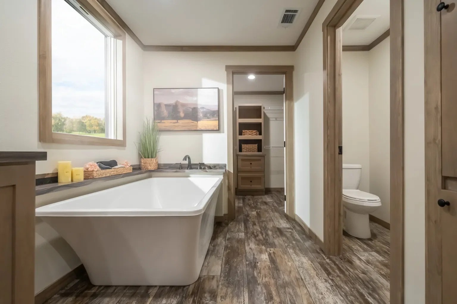 Boujee premier  home features