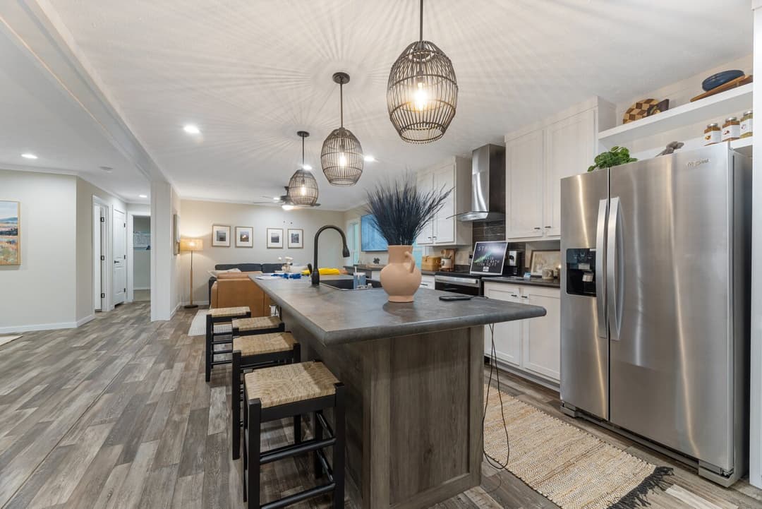 Stratos 28643b kitchen home features