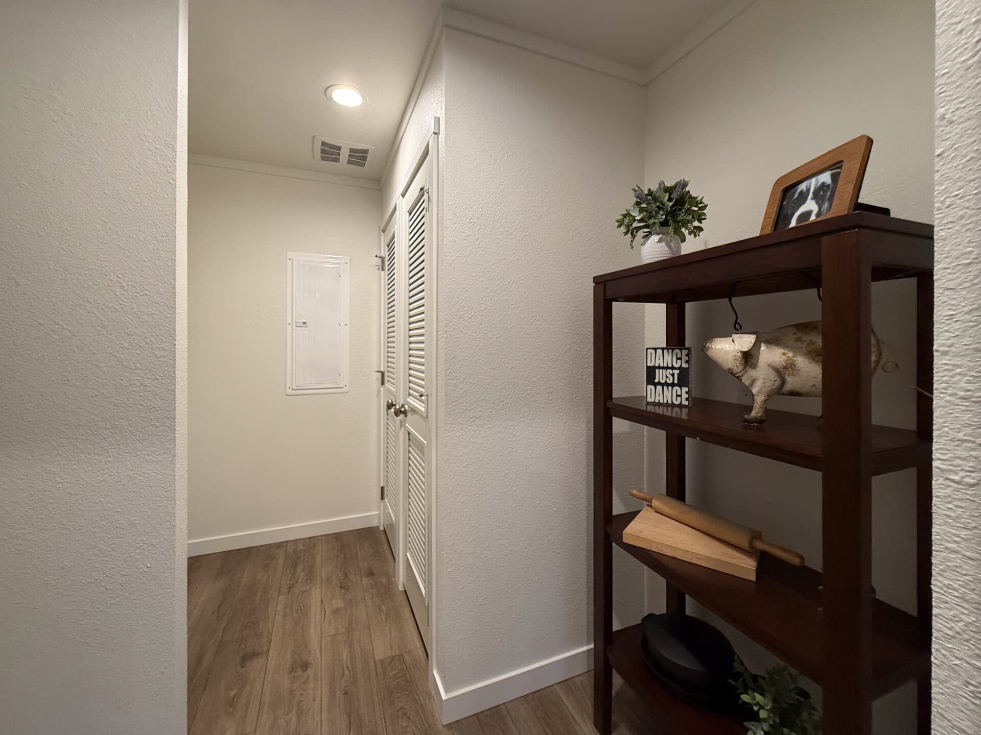 Rocket man  home features
