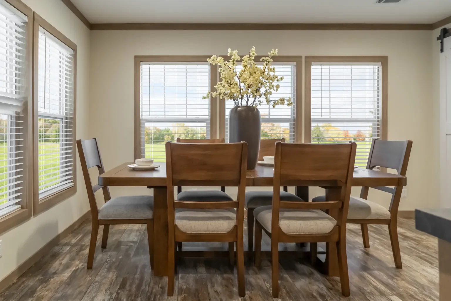 Boujee premier  home features