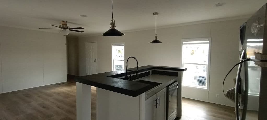 Ultra 16663u kitchen home features