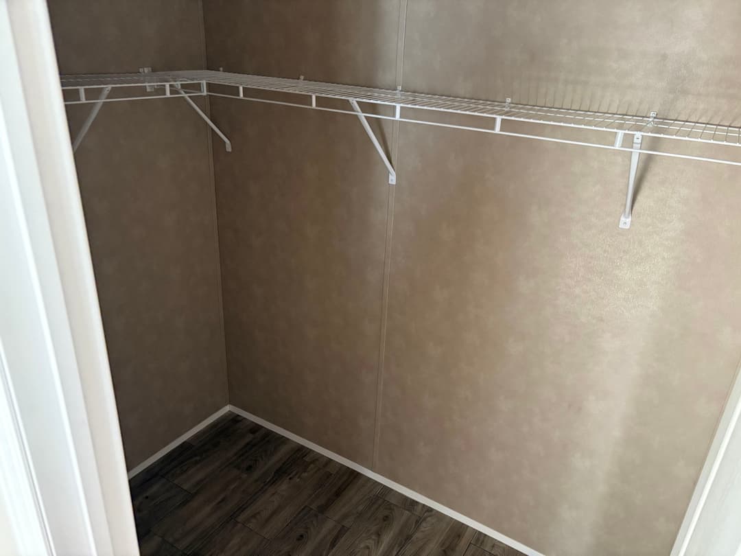 Md-10-32 lynnox interior home features