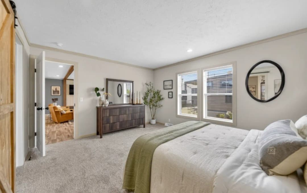 Kodiak bedroom home features
