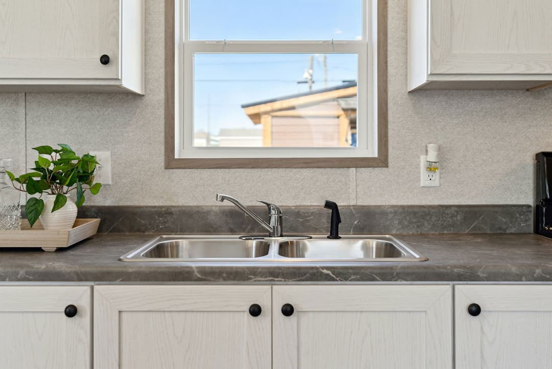 Pike kitchen home features