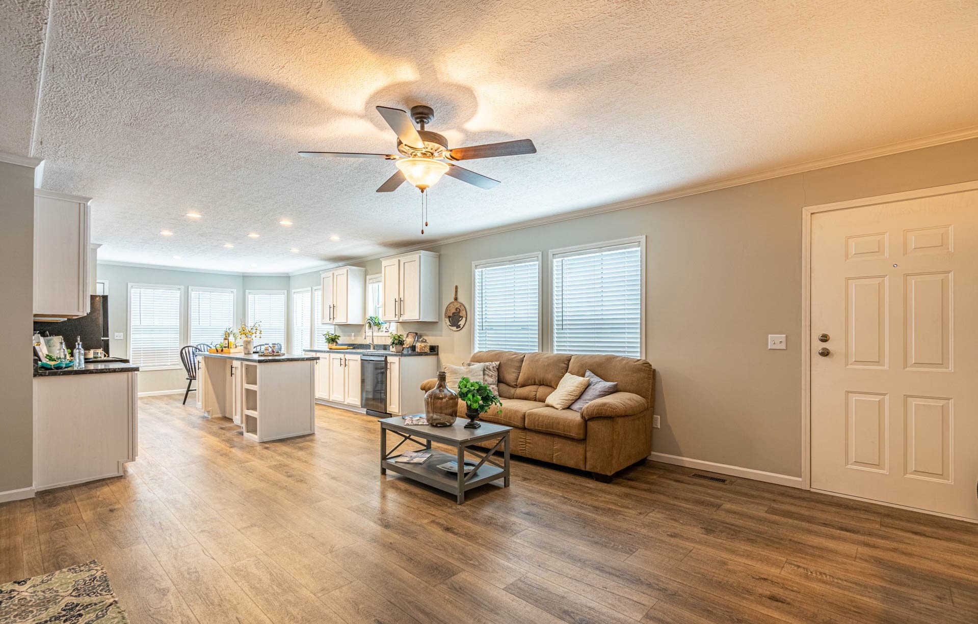 The maverick  home features
