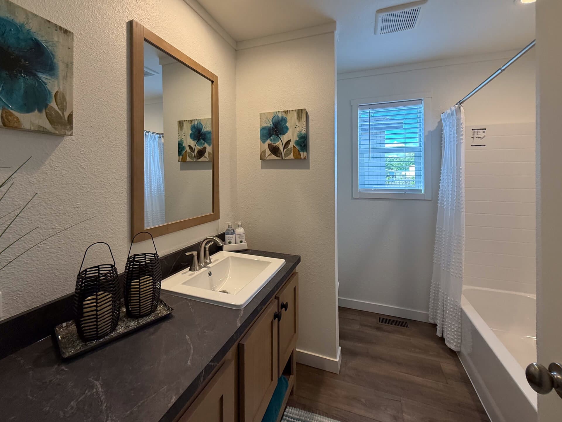 Rocket man  home features