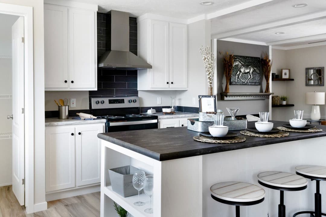 Champ kitchen home features