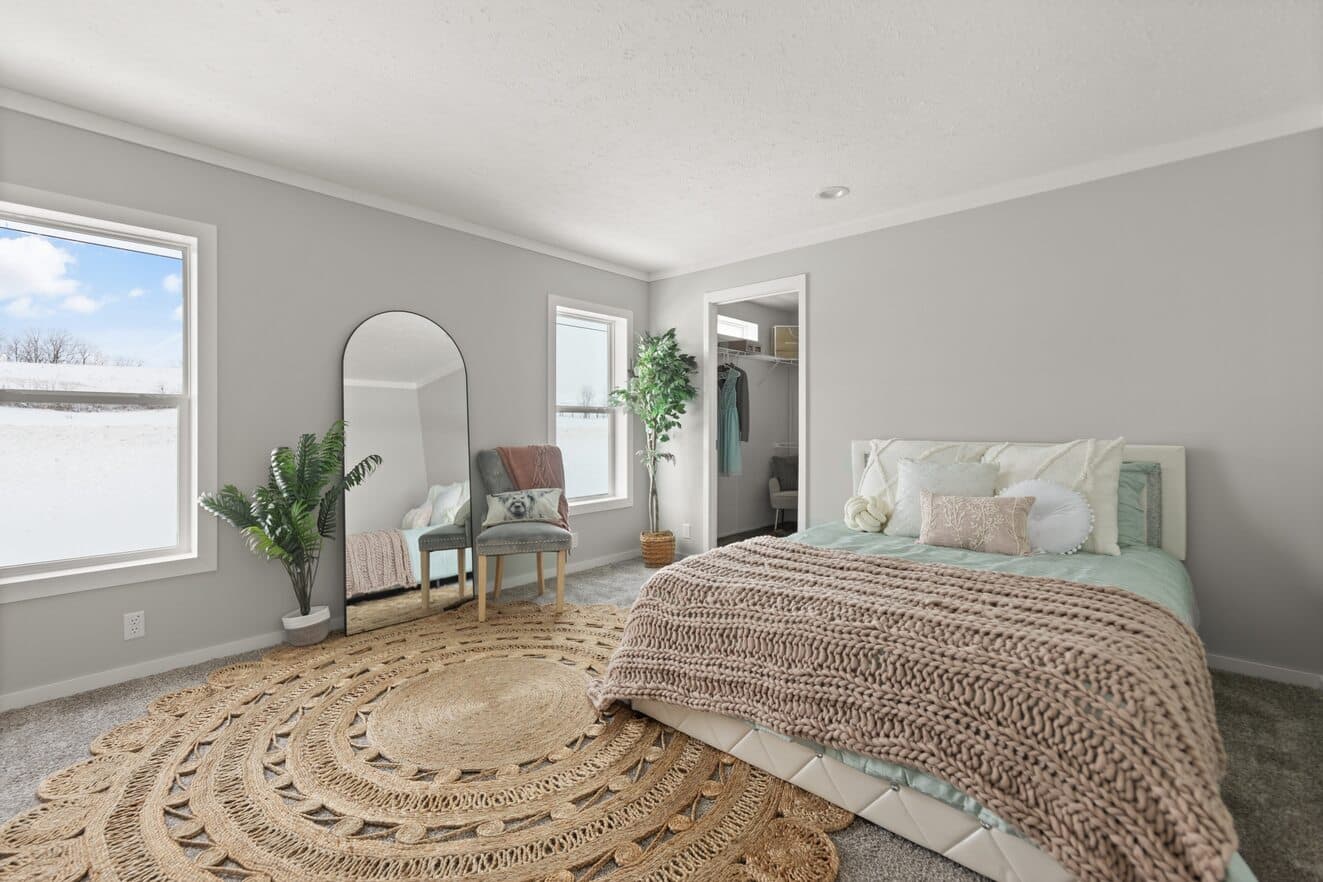 Bella 28483h bedroom home features