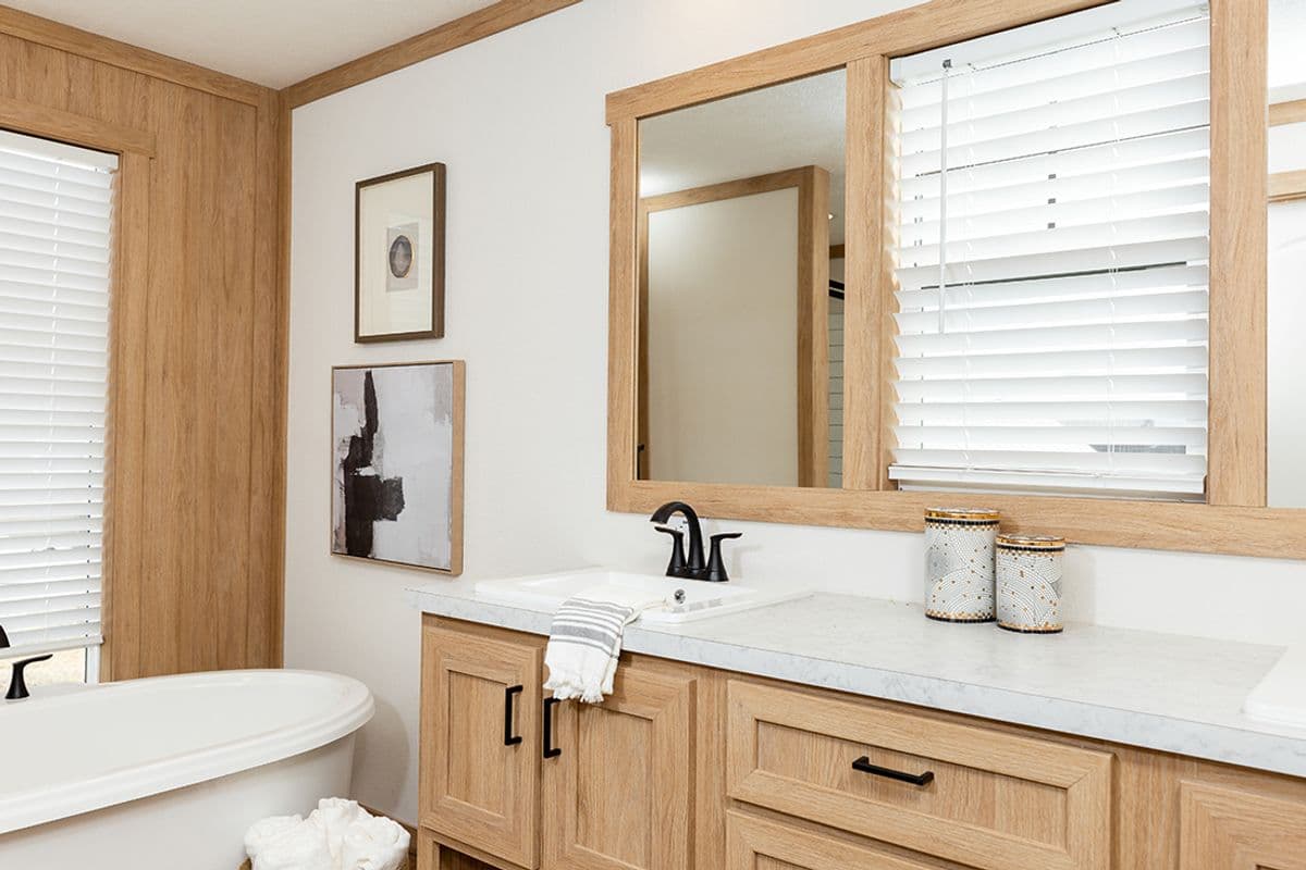 Angelina  home features