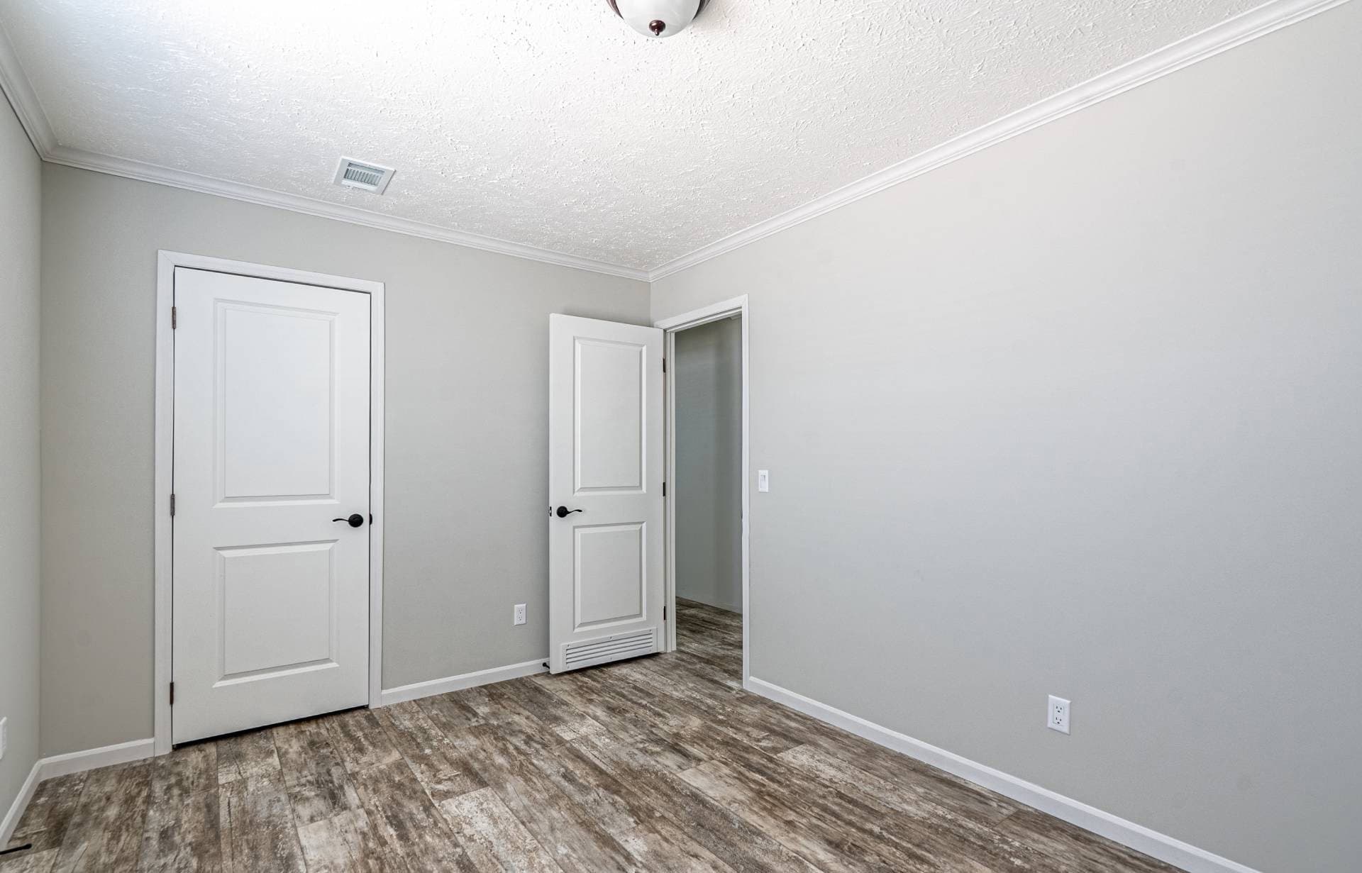 The big easy  home features
