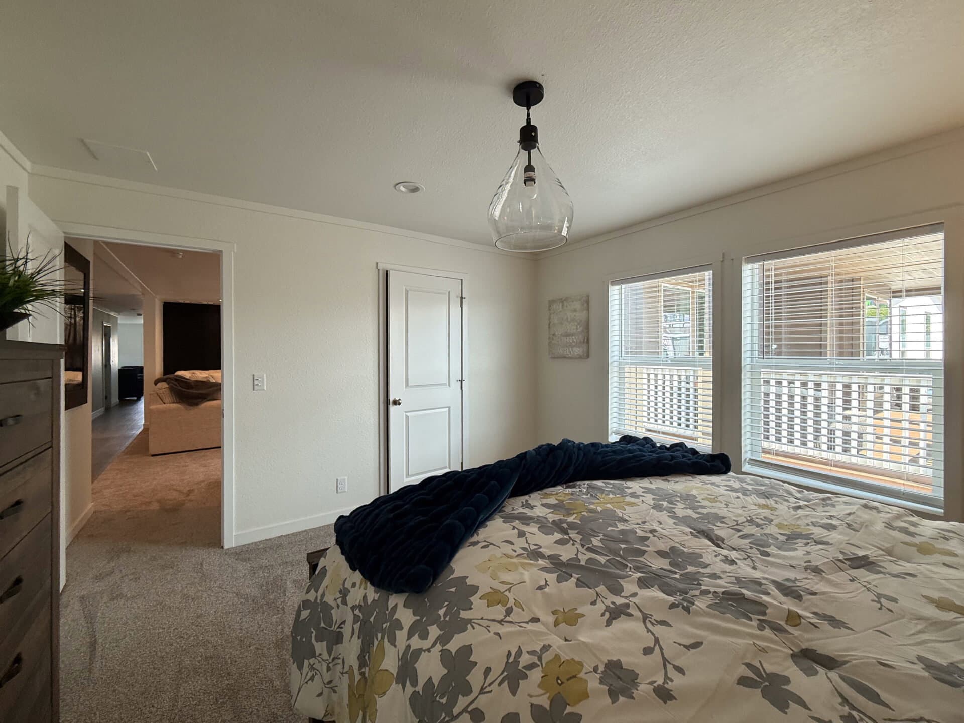 Rocket man  home features