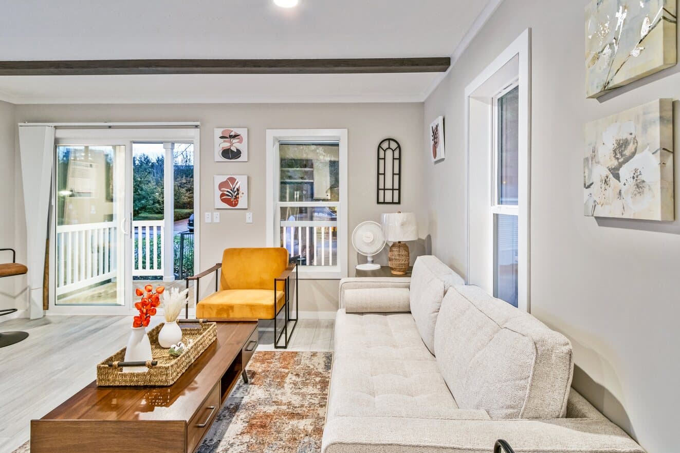 Urban 16462u interior home features