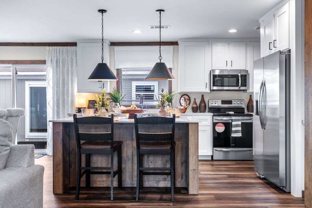 Lizzie kitchen home features