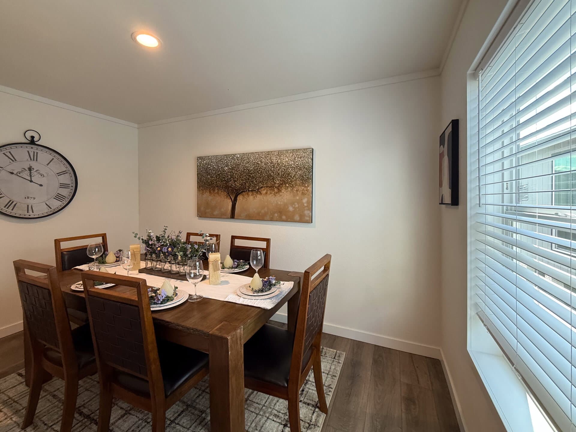 Rocket man  home features