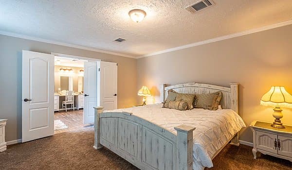 Kb-3220 bedroom home features