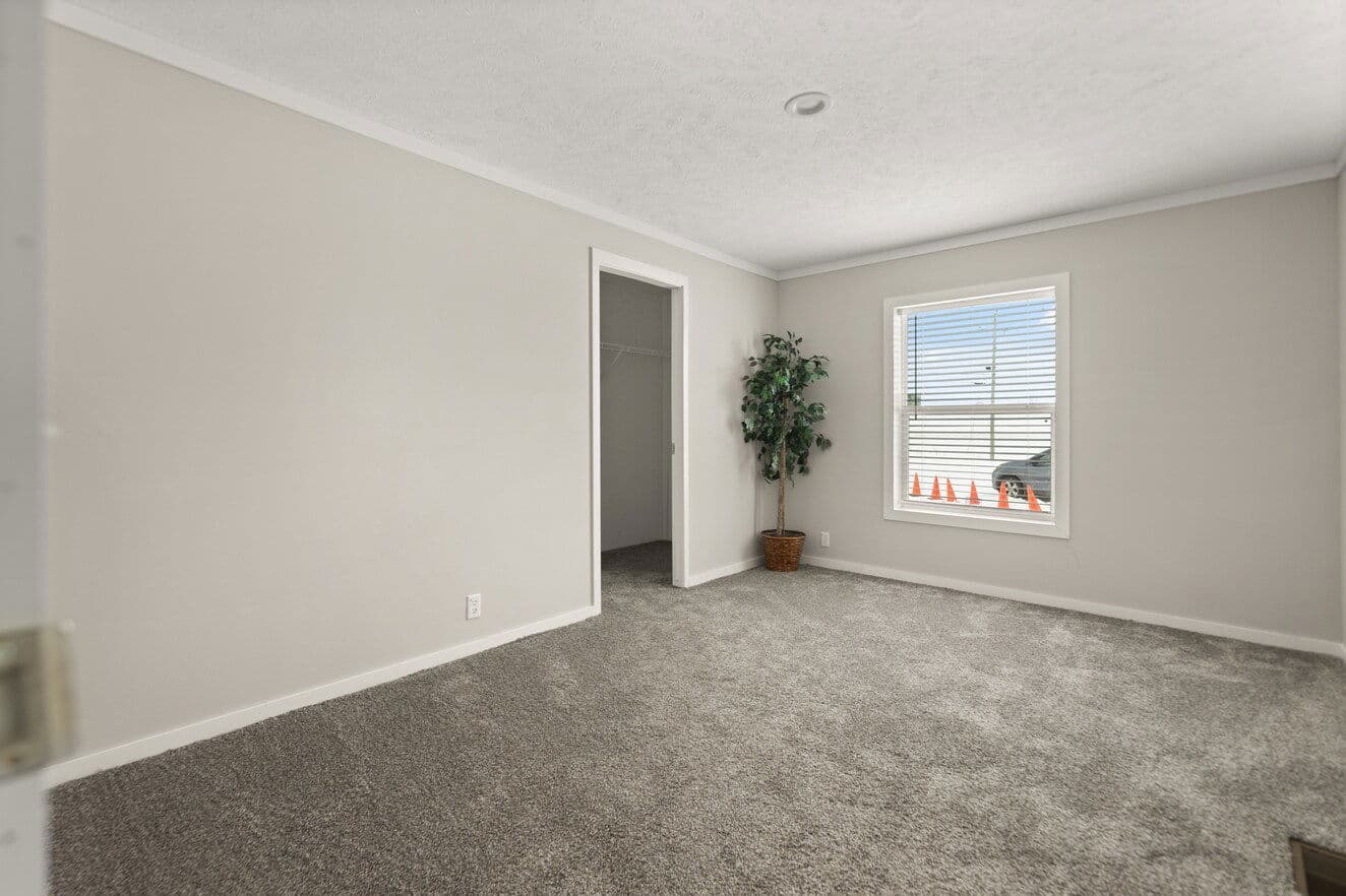 Big beam house 32663x bedroom home features