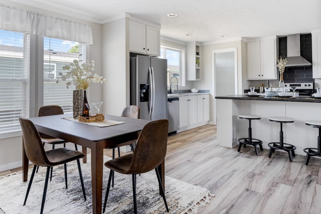 Champ kitchen home features