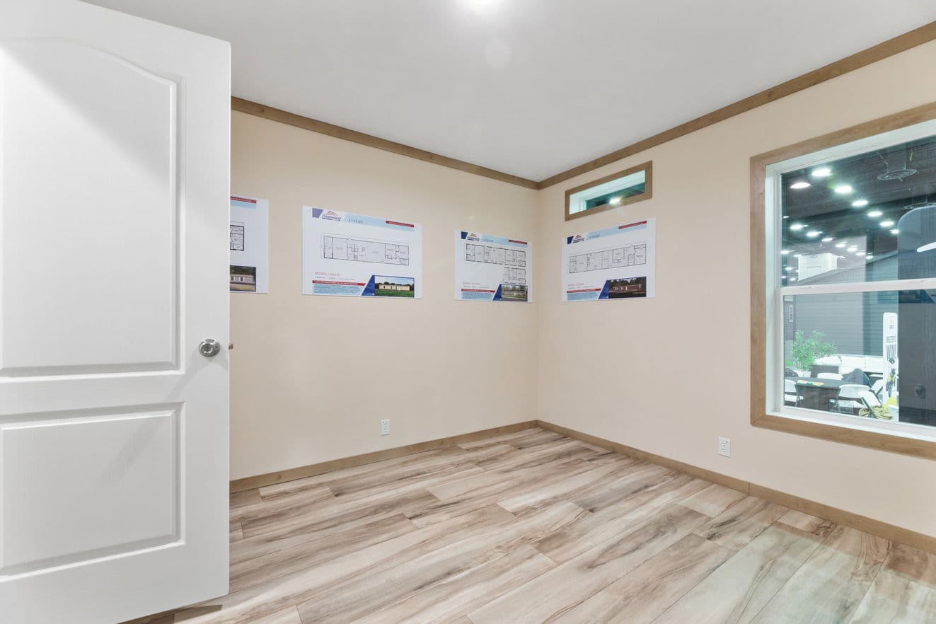 Ascension 16723h bedroom home features