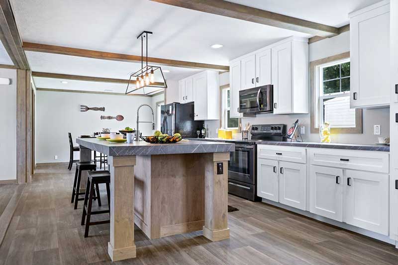 Tinsley  home features