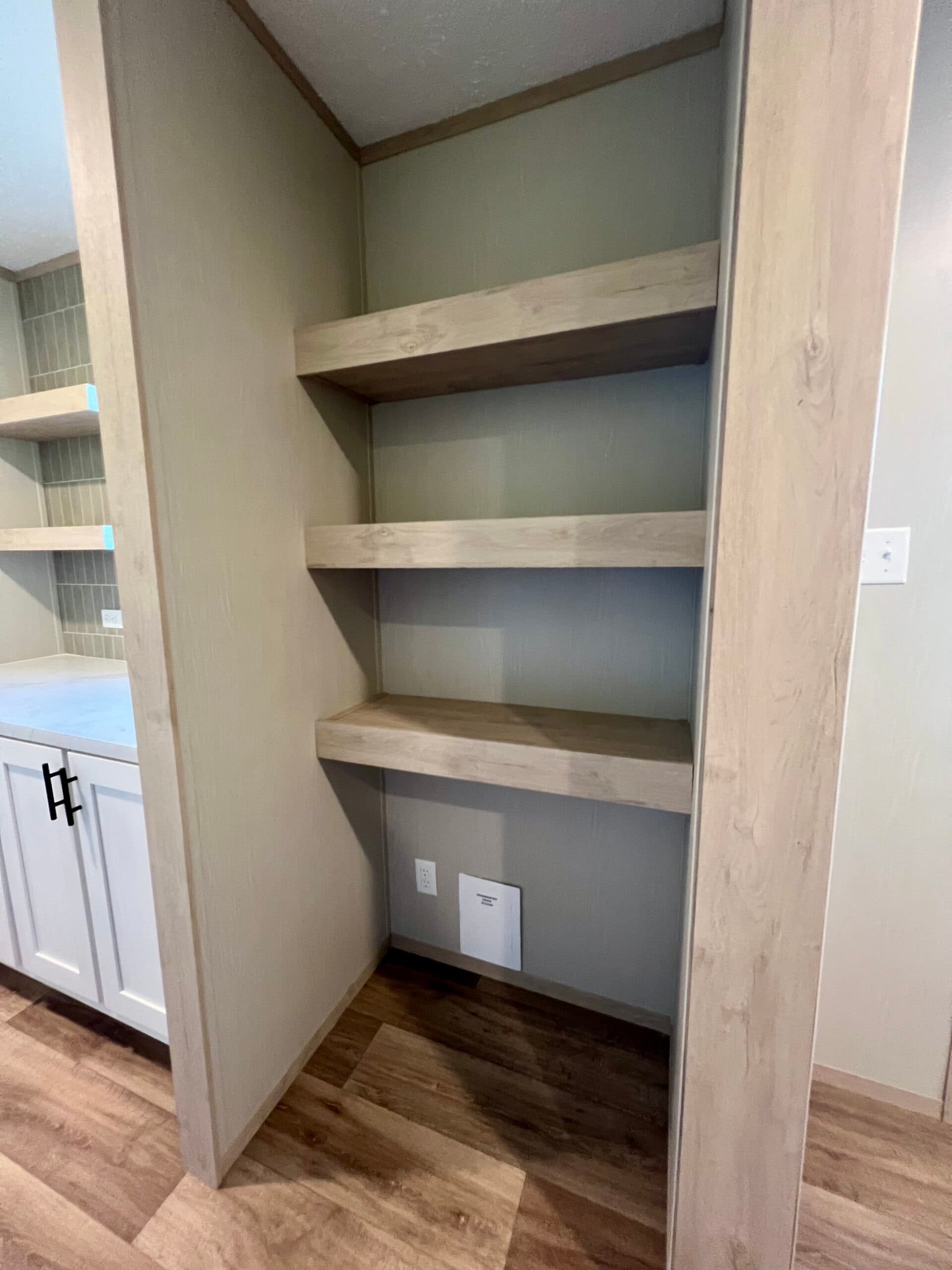 Summit  home features