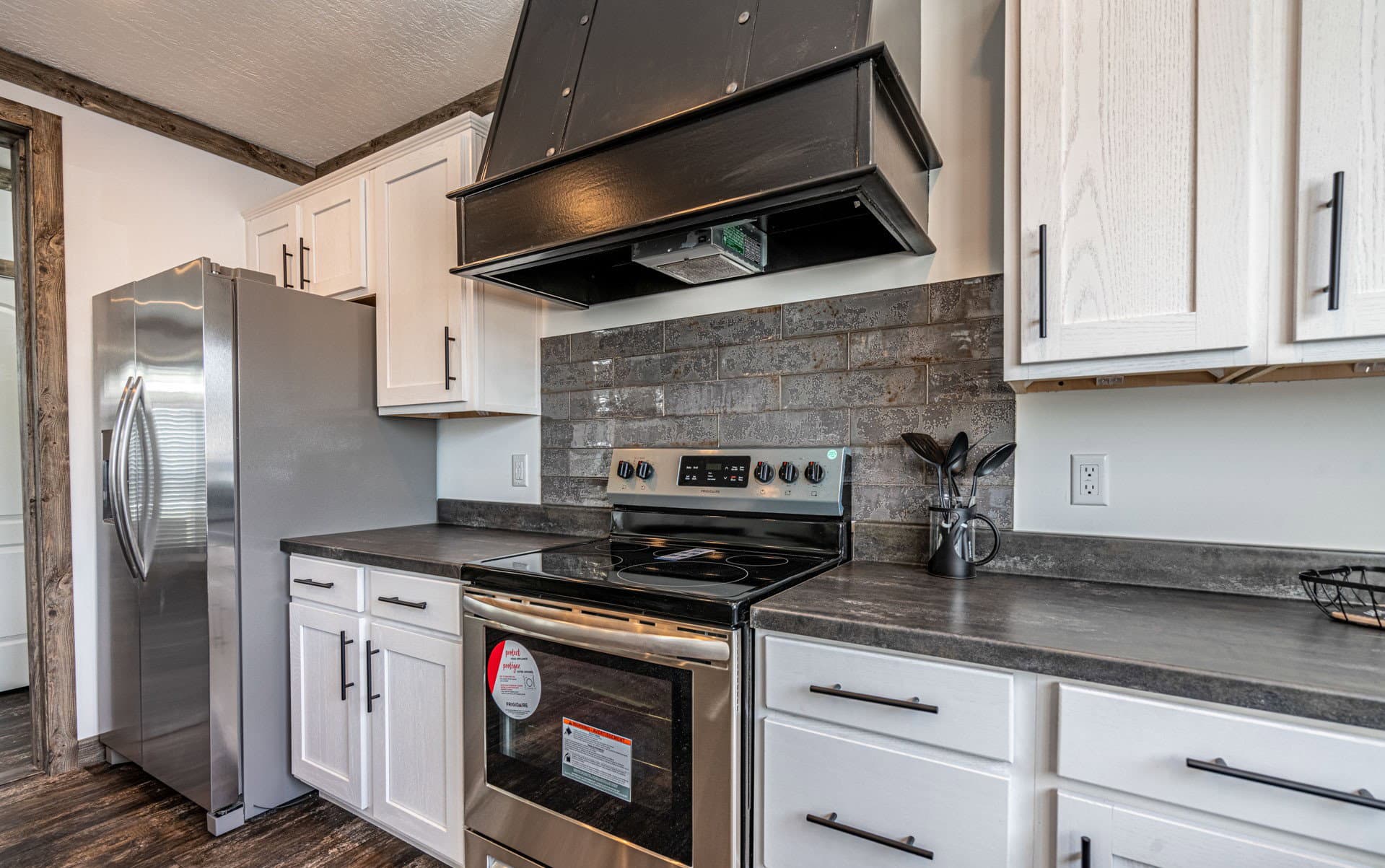The sumner  home features