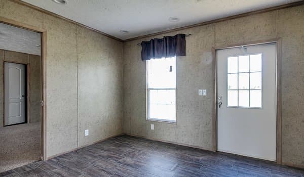 Md-104 interior home features