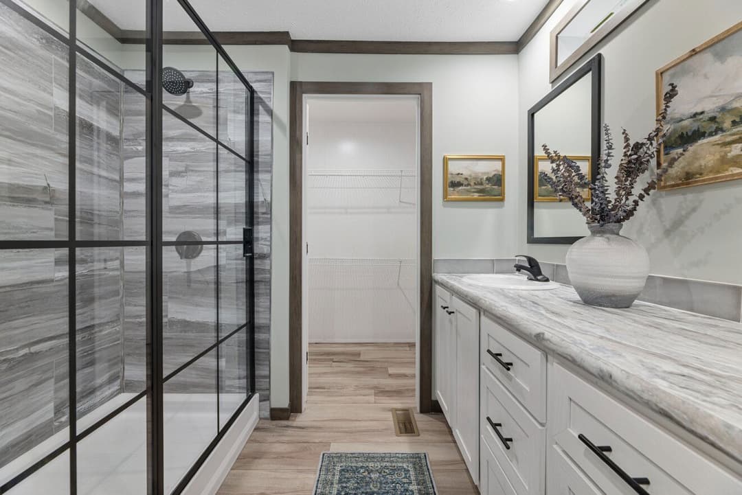 Hemos 28524b bathroom home features