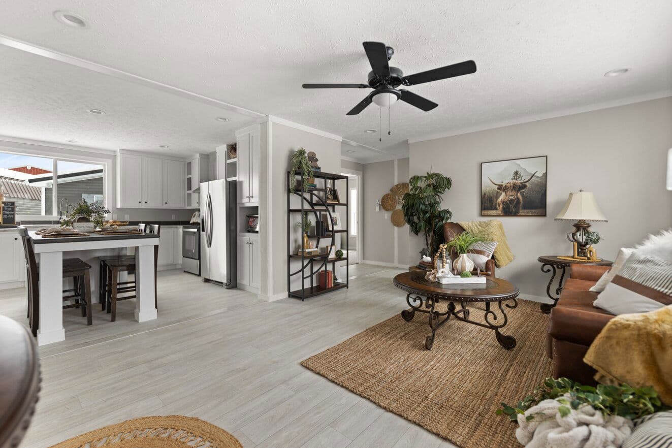 Escape 28443b interior home features