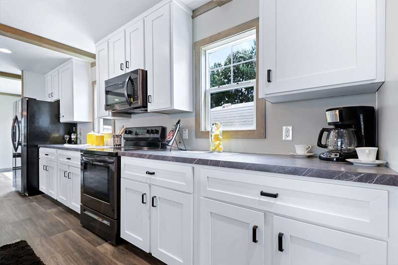 Tinsley  home features