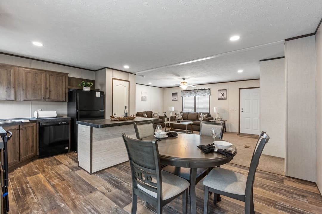 Express 28443w interior home features