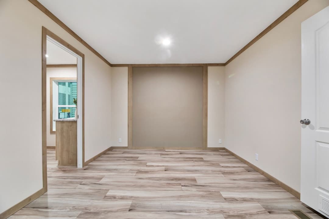 Ascension 16723h interior home features