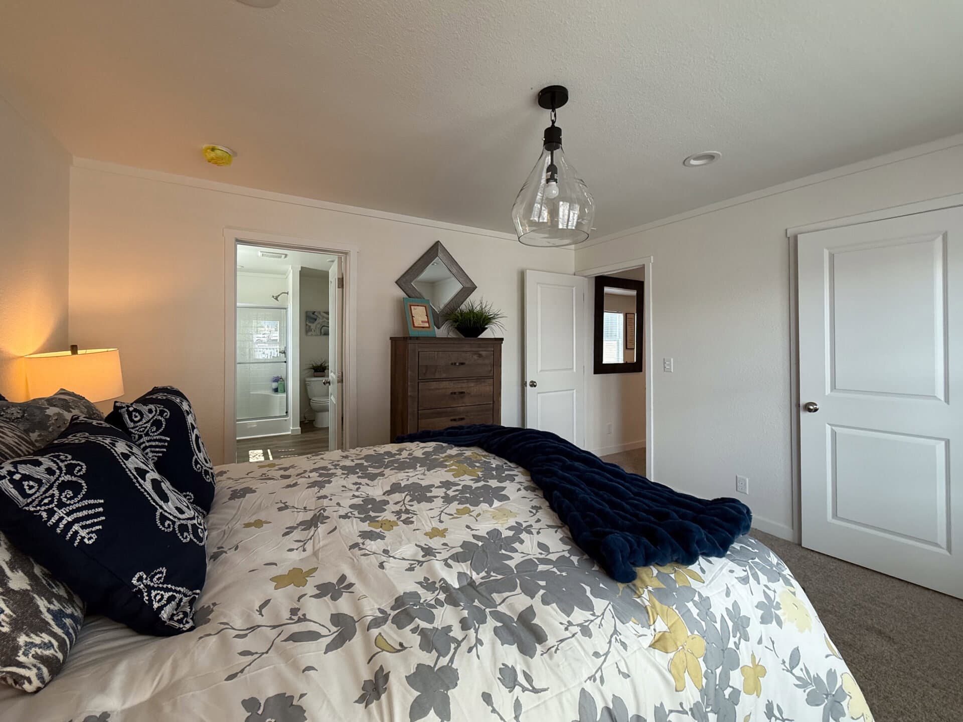 Rocket man  home features