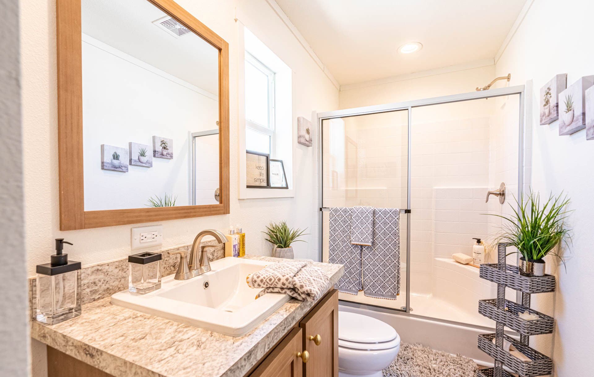Move on up  home features