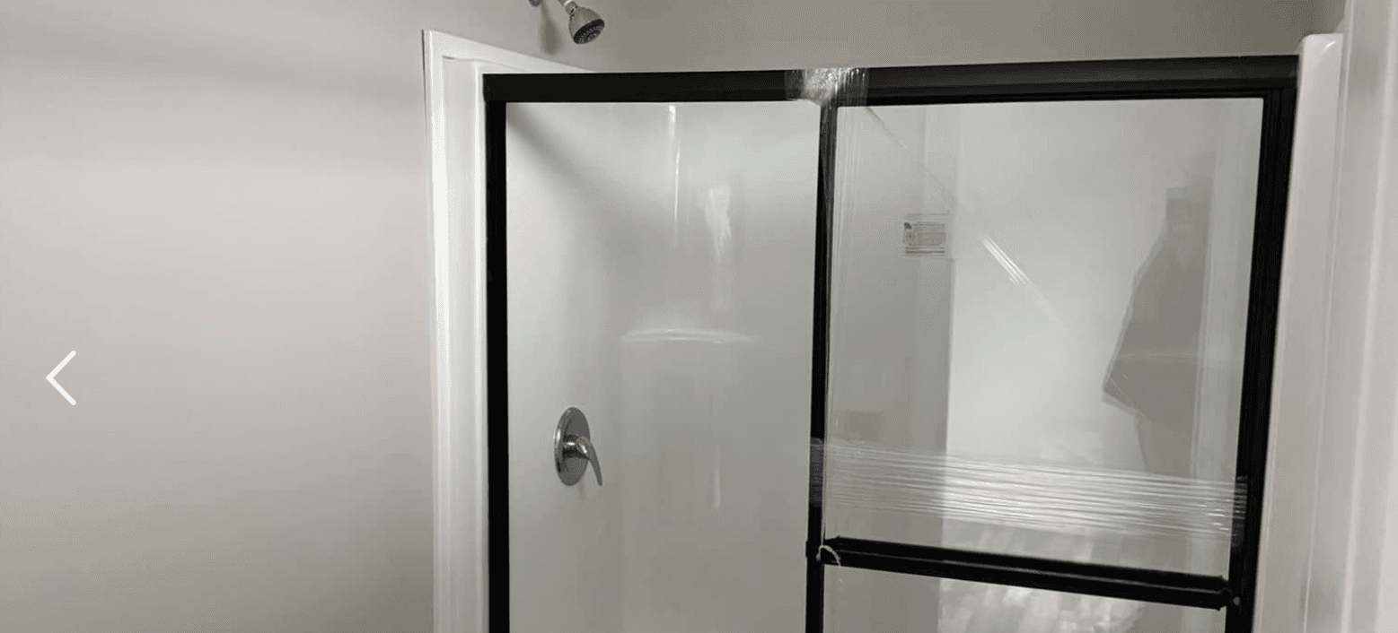 Deuce bathroom home features