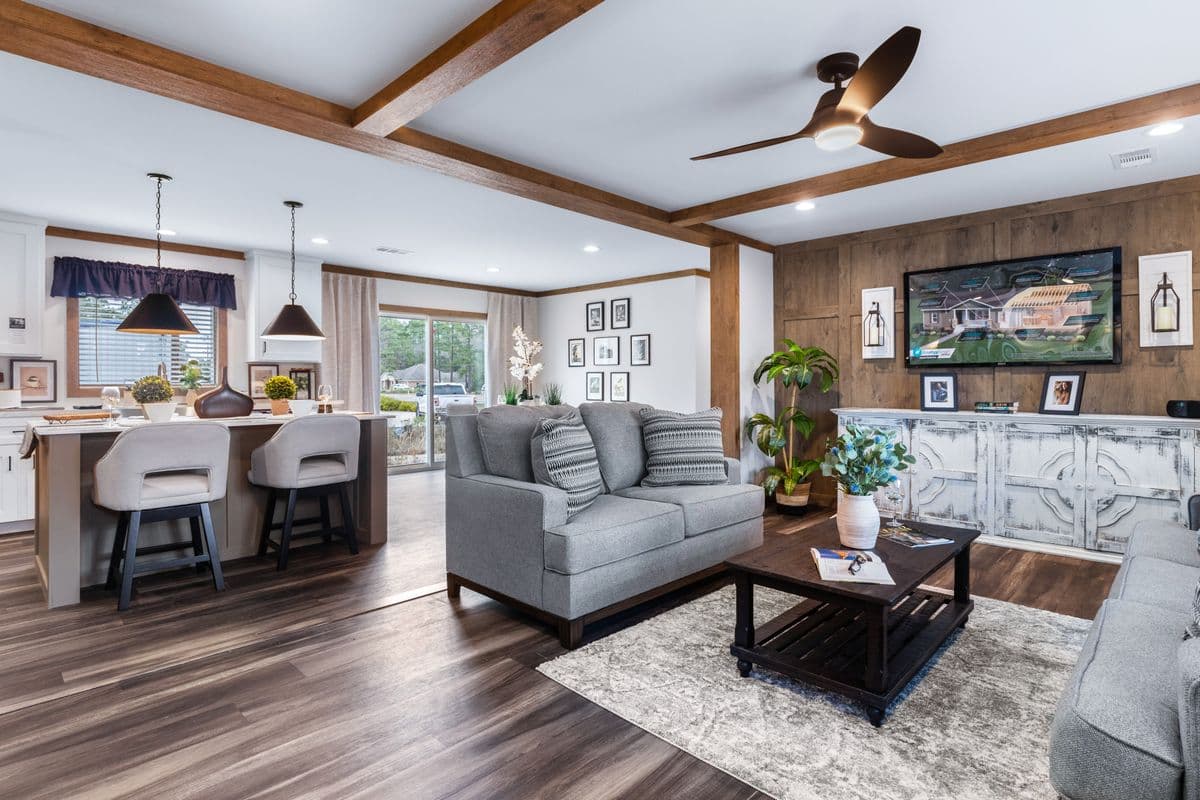 Everett interior home features