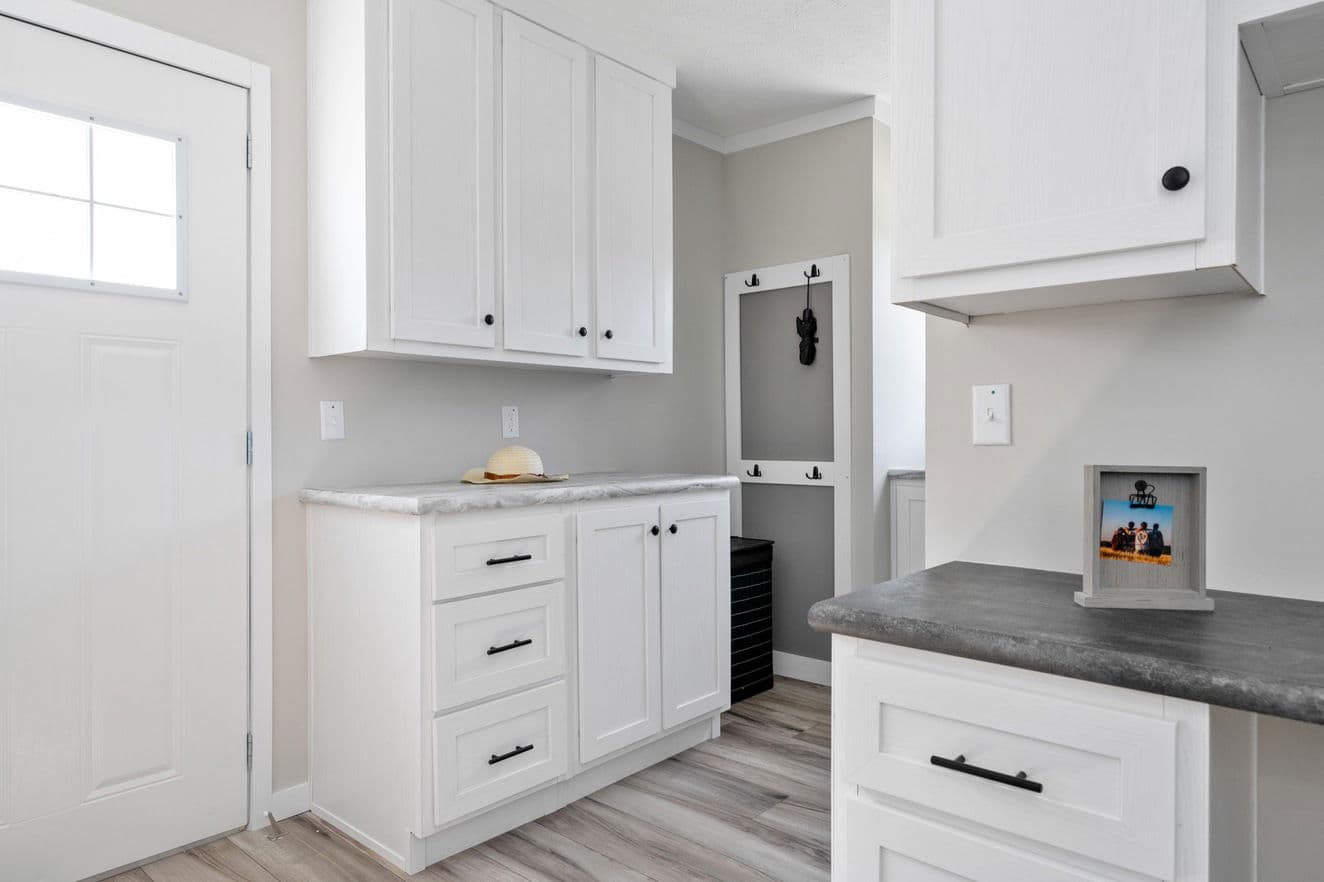 Champ interior home features