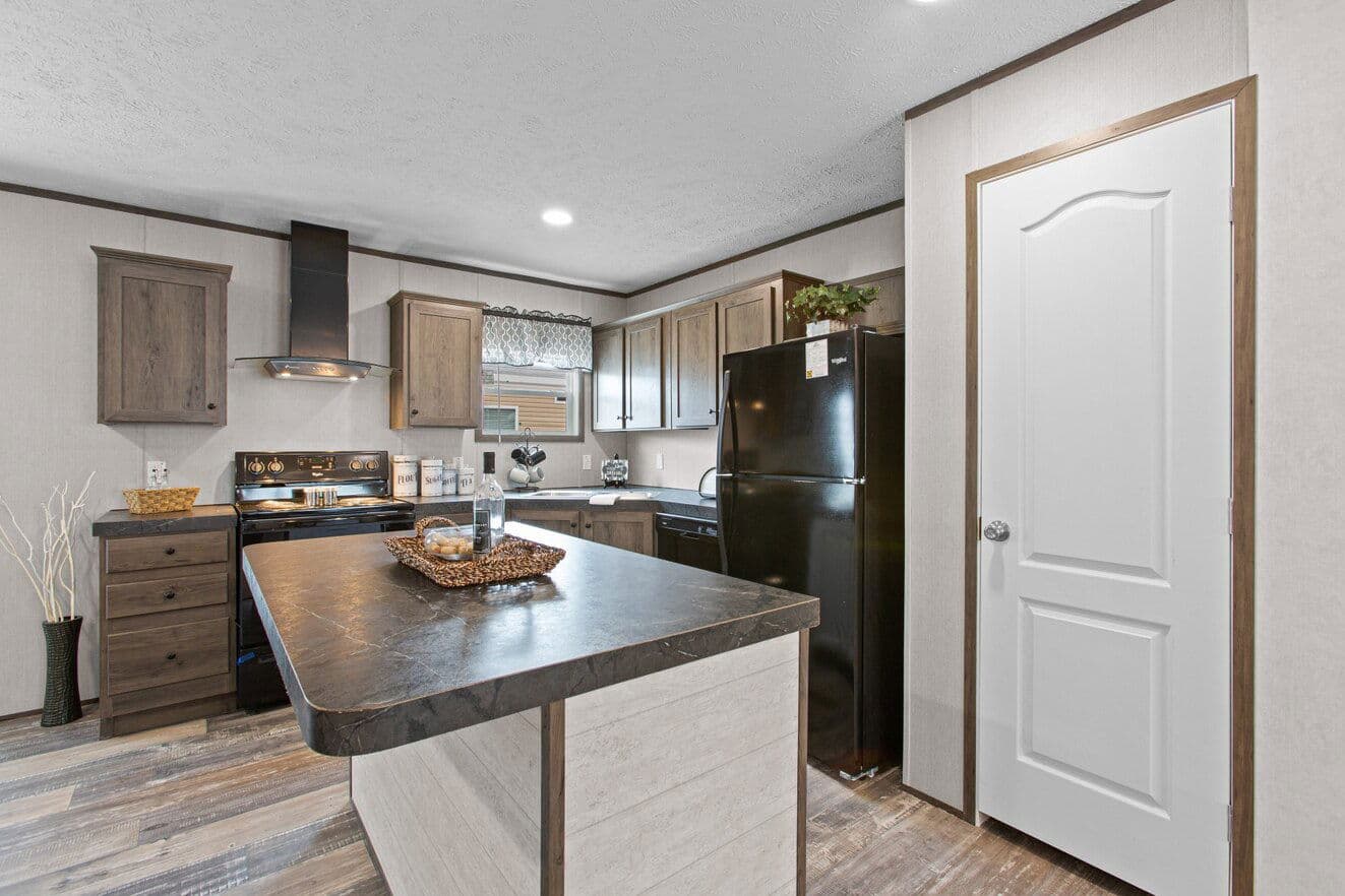 Express 28443w kitchen home features