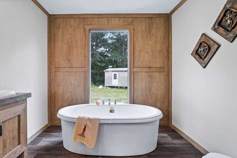 Tinsley  home features