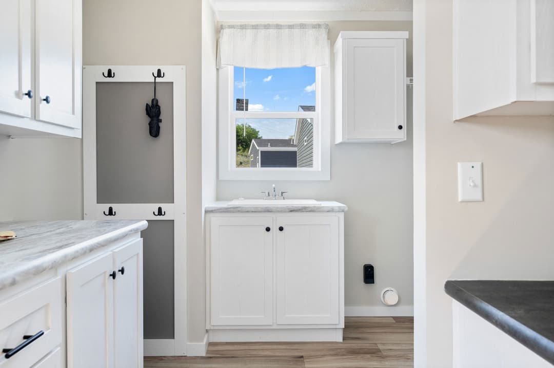 Champ interior home features
