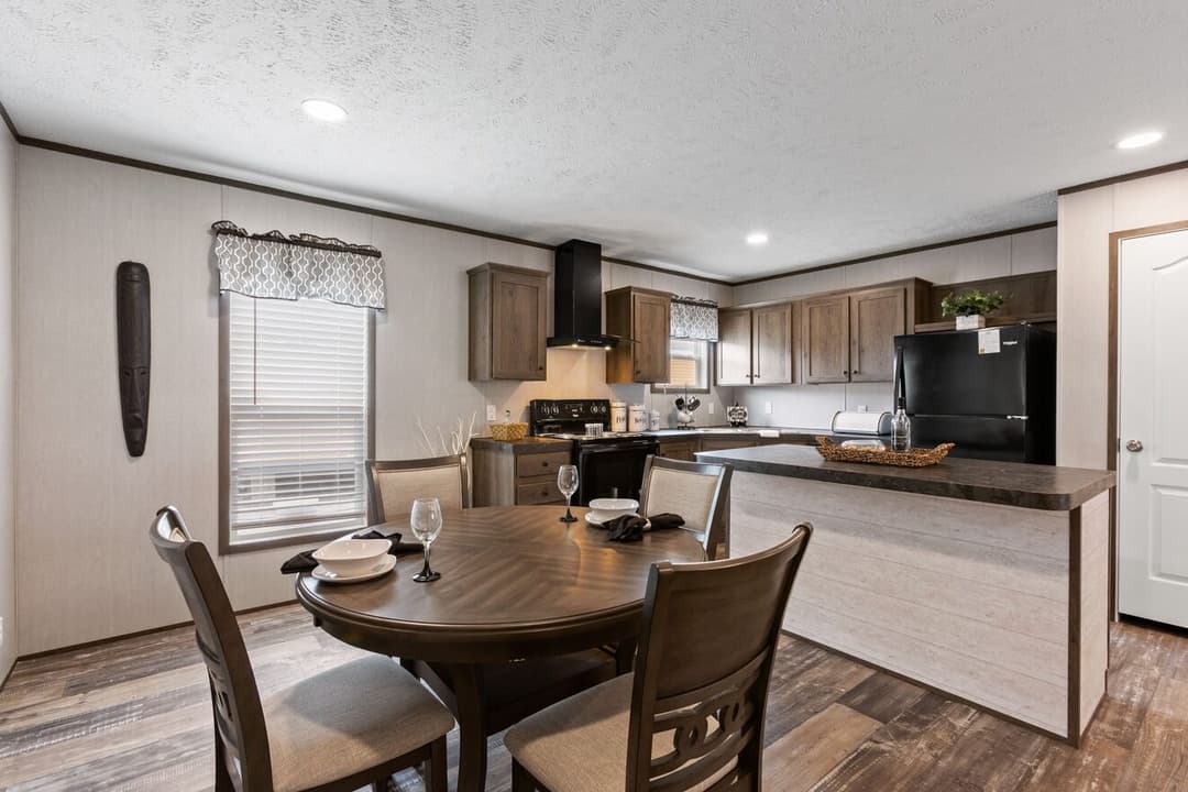 Express 28443w interior home features