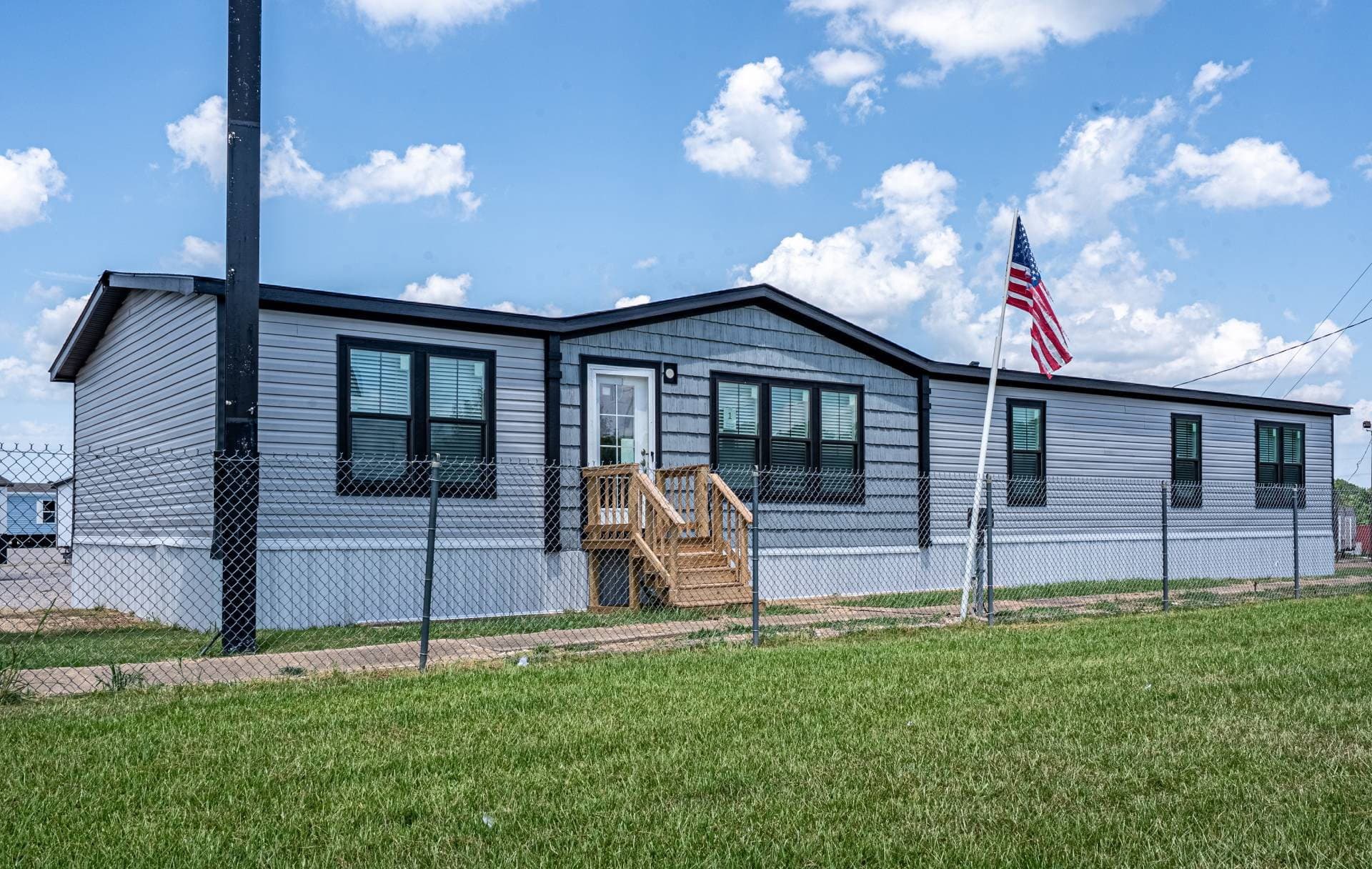 The big easy  home features