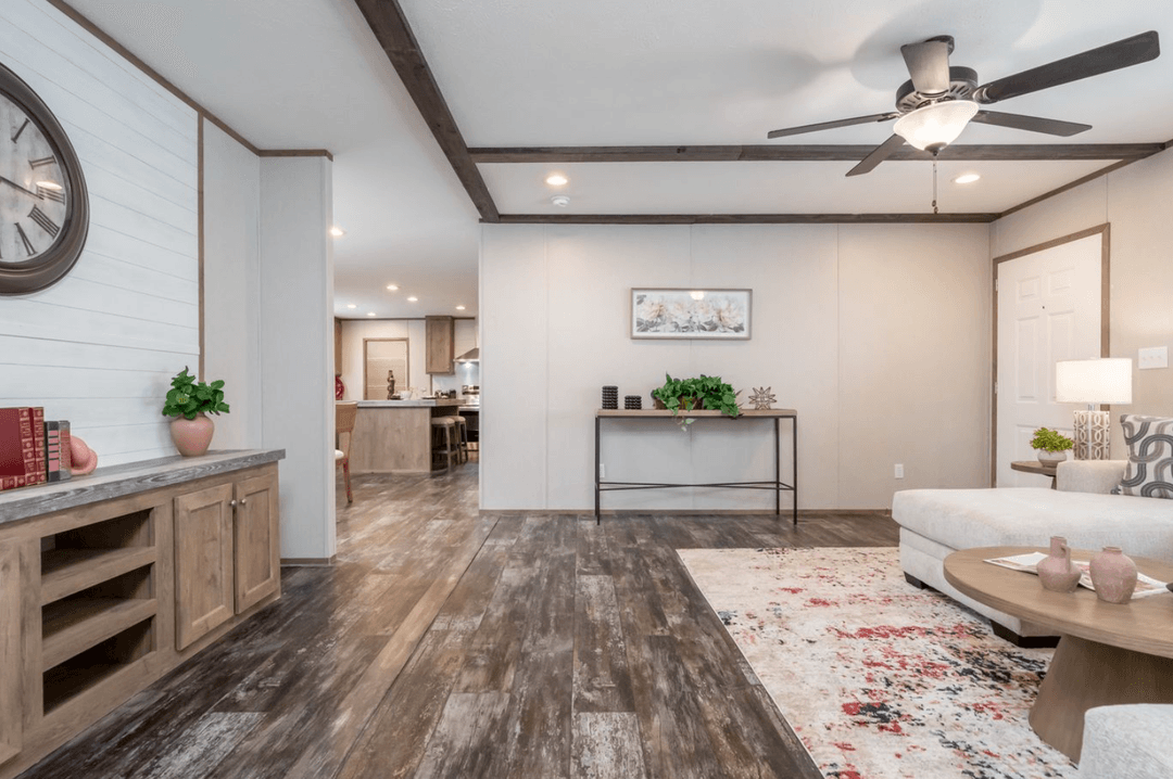 Bella vista interior home features