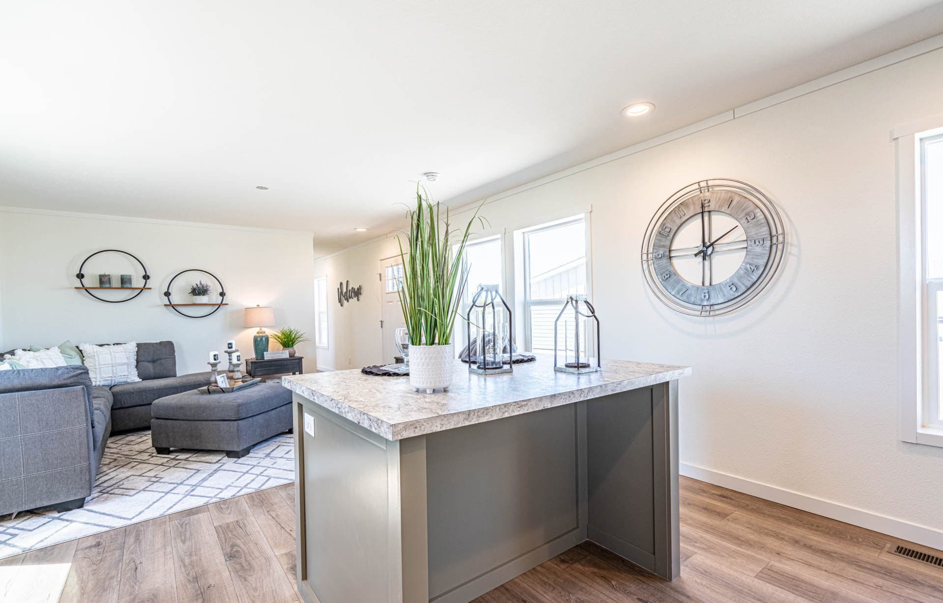 Move on up  home features