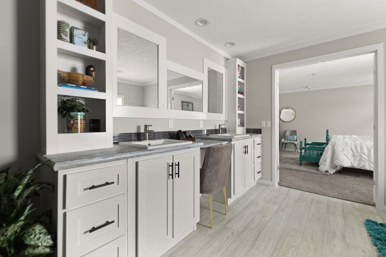 Big beam house 32663x bathroom home features