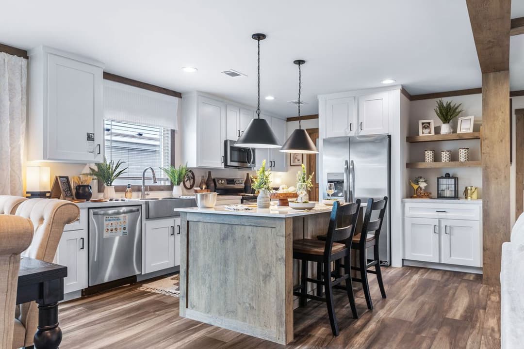 Lizzie kitchen home features