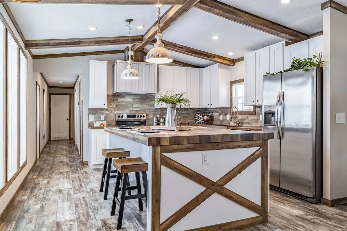 The bobby jo hero home features